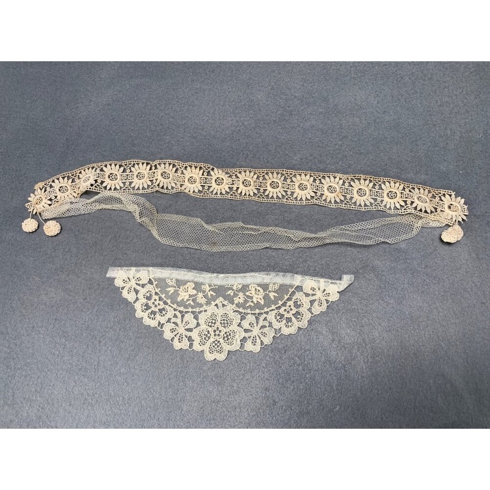 Antique Lace Collar & Cuff Set